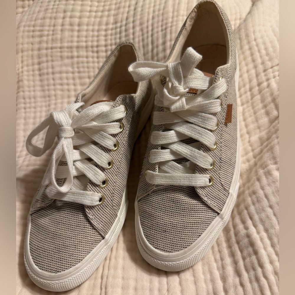 Keds Beige and White Lace-Up Sneakers